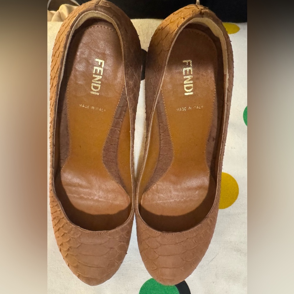 Fendi Women's Tan Leather Flats